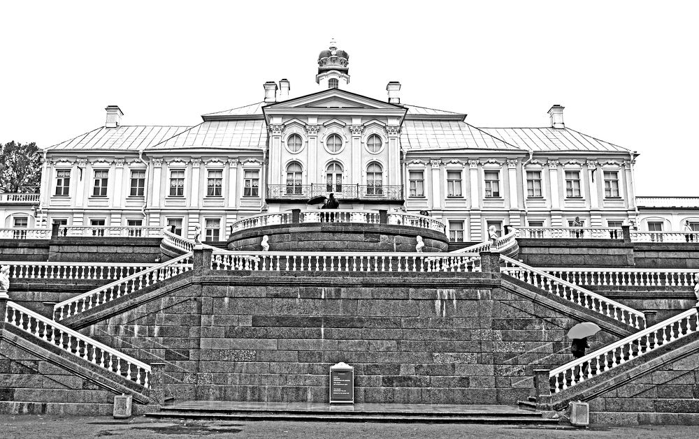 Большой Меншиковский дворец.