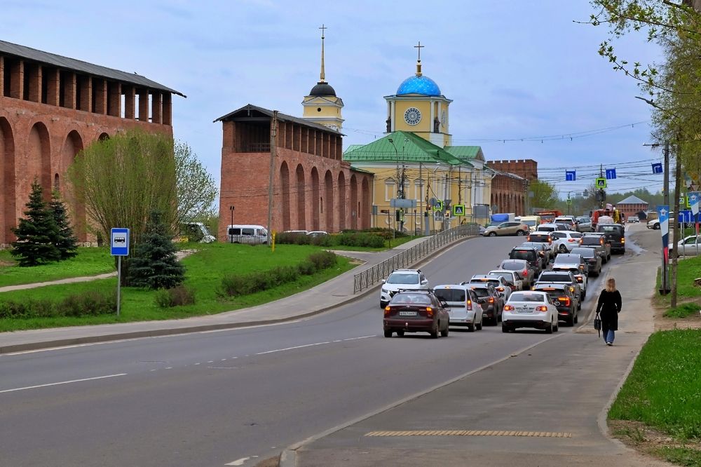 Древняя крепостная стена