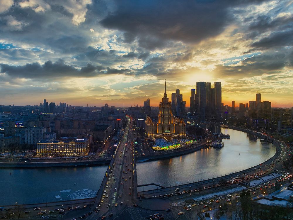 Вечер над Москвой