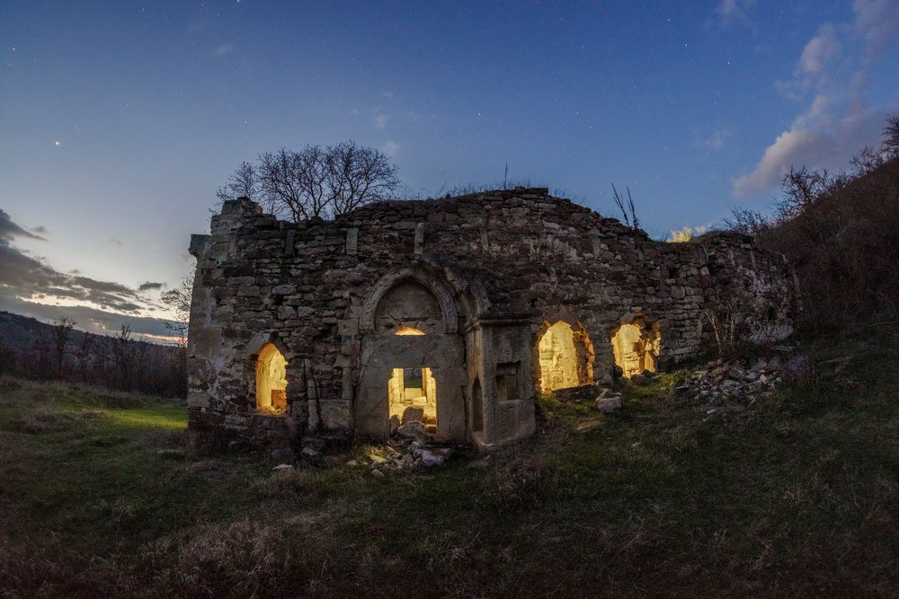 Заброшенная армянская церковь