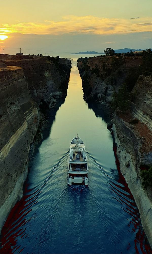 Photograph by Serdar AVCI