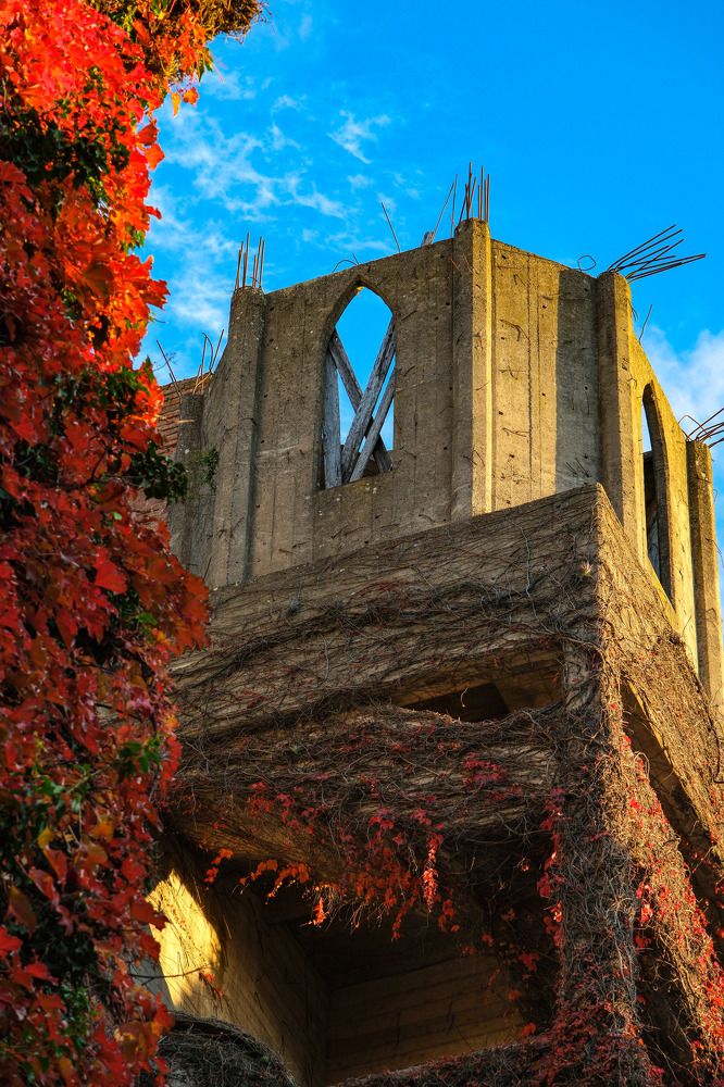 One of the unfinished towers of the Catholic Church