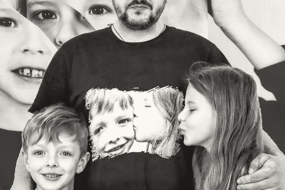 Photograph by DAN CIUPUREANU