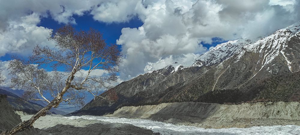 Photograph by Hasan Mehdi