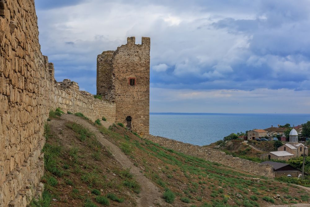 Генуэзская крепость в Феодосии.