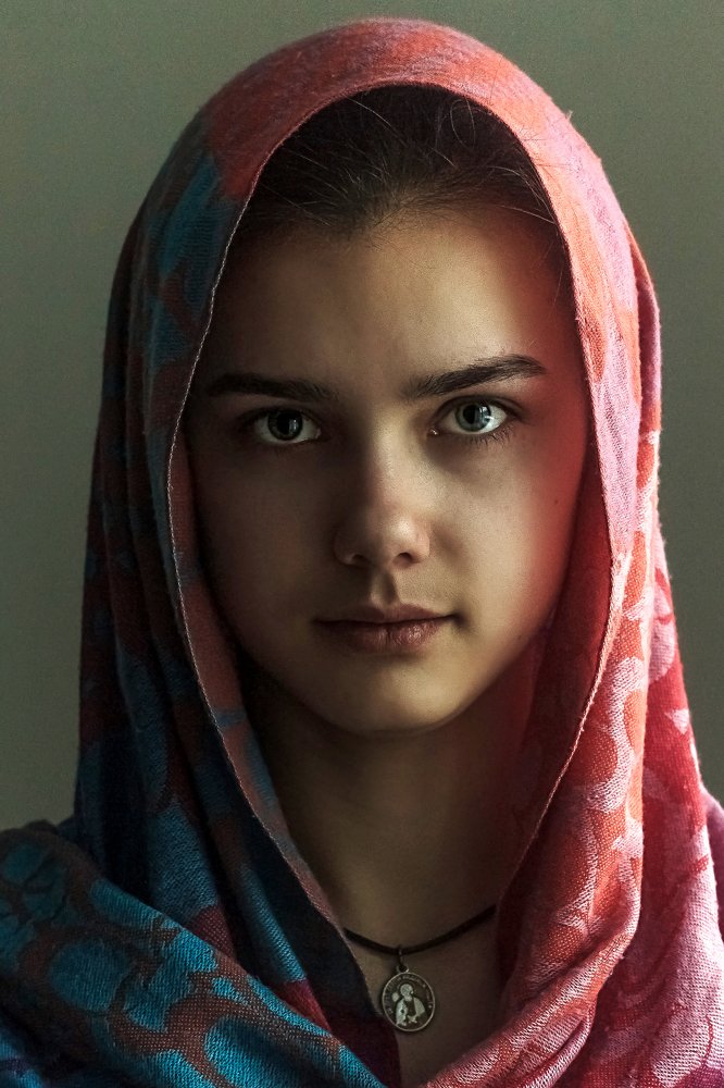 "Глаза небесной чистоты".