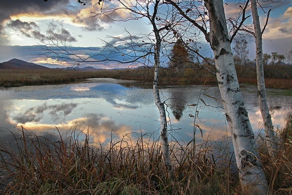 осенний вечер на озере