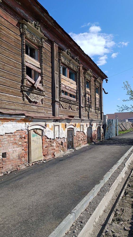 Некогда жилой дом