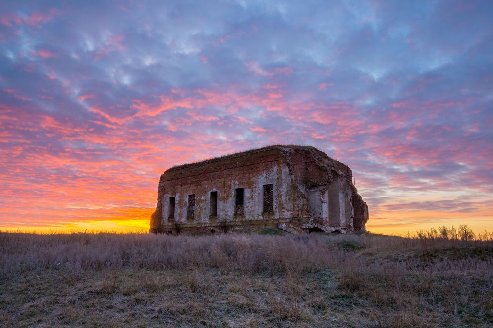 Разрушенная церковь