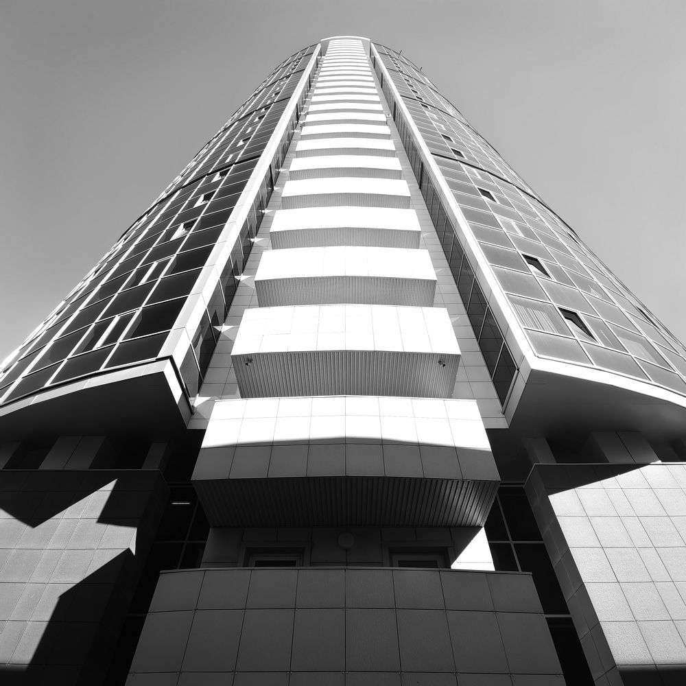 Геометрия здания, уходящего в небеса