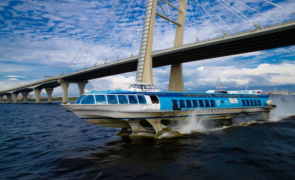 По дороге в Санкт-Петербург.