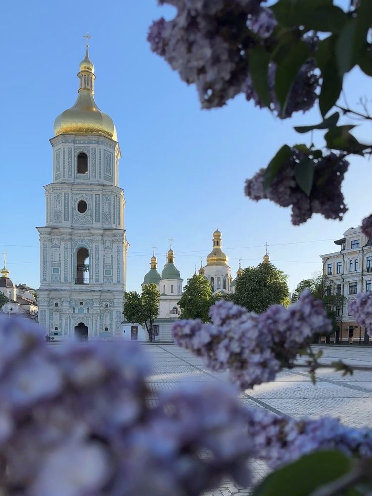 Photograph by Yuliana Shabovta