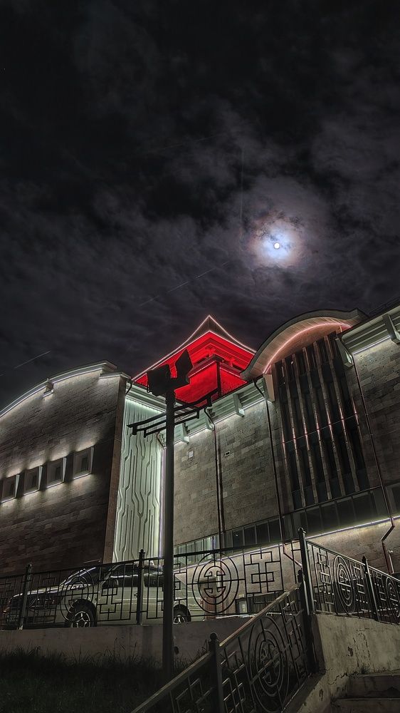 Ночь над старейшим драматическим театром Бурятии