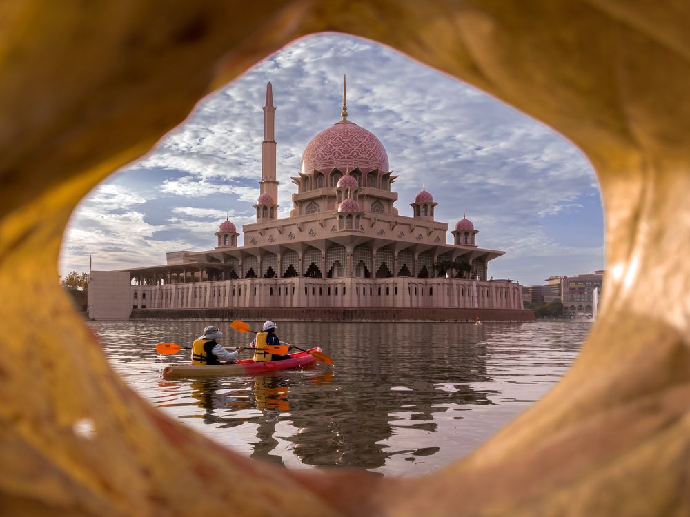 the uniqueness of the Putra Putrajaya mosque