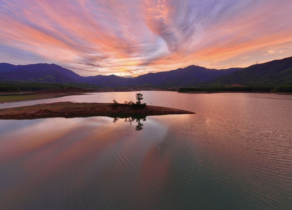 Photograph by 9hRotua