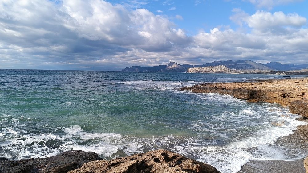 Море волнуется