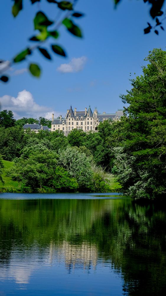 Photograph by Claudio Ulloa