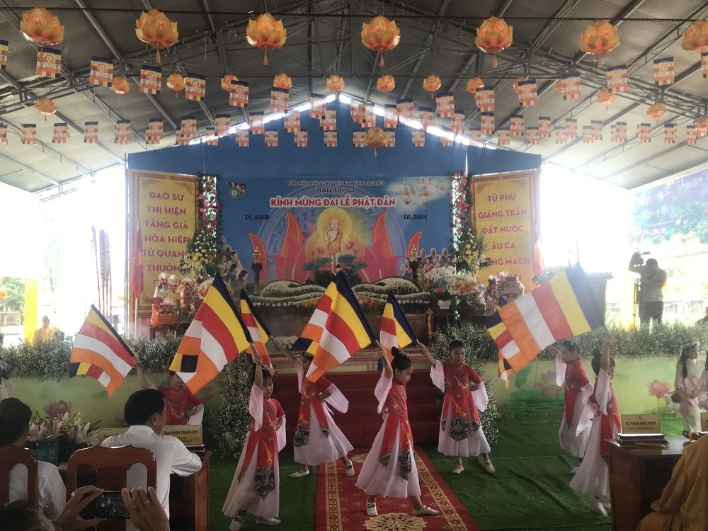 Photograph by HIEU LIEM DO