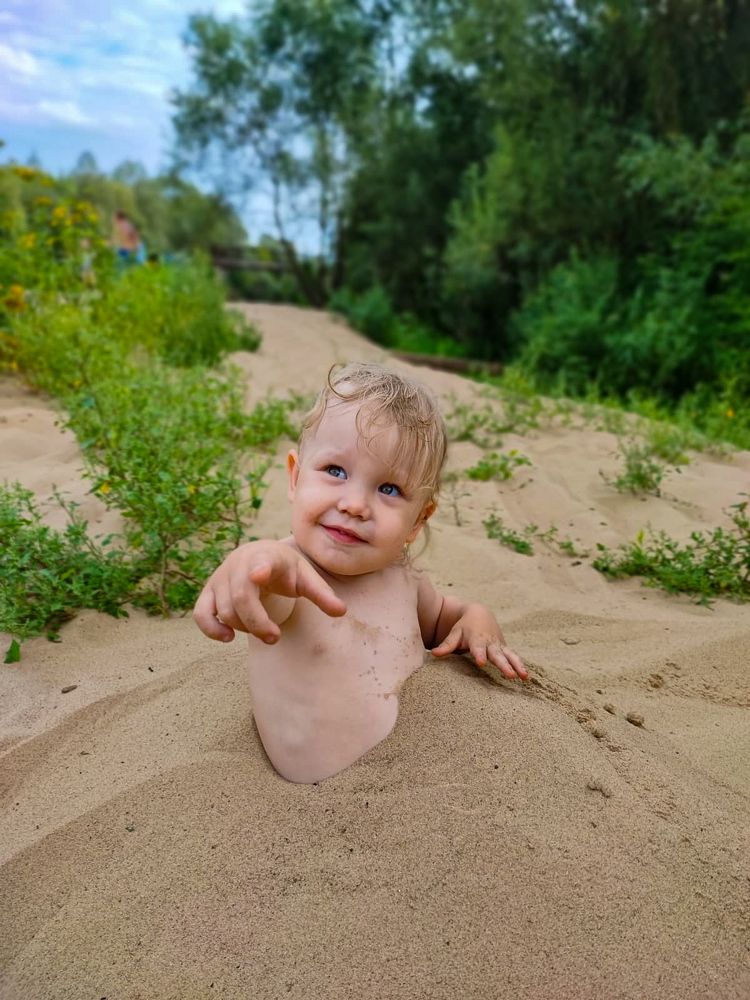 Вон оттуда снимай - там ракурс лучше