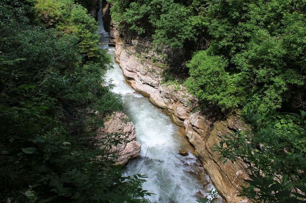 Гуамское ущелье