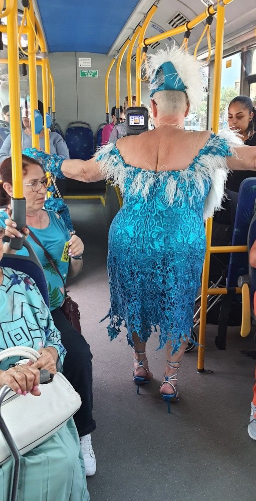 Однажды днем в автобусе. Израиль