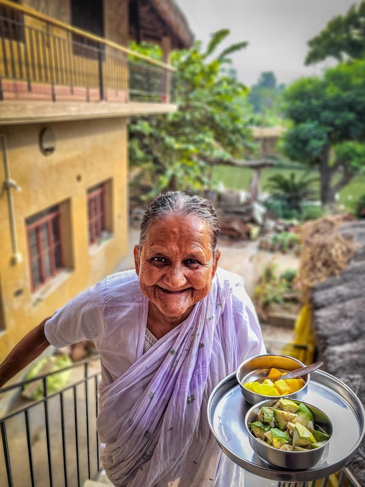 Joyful Hospitality: Embracing Tradition and Warmth