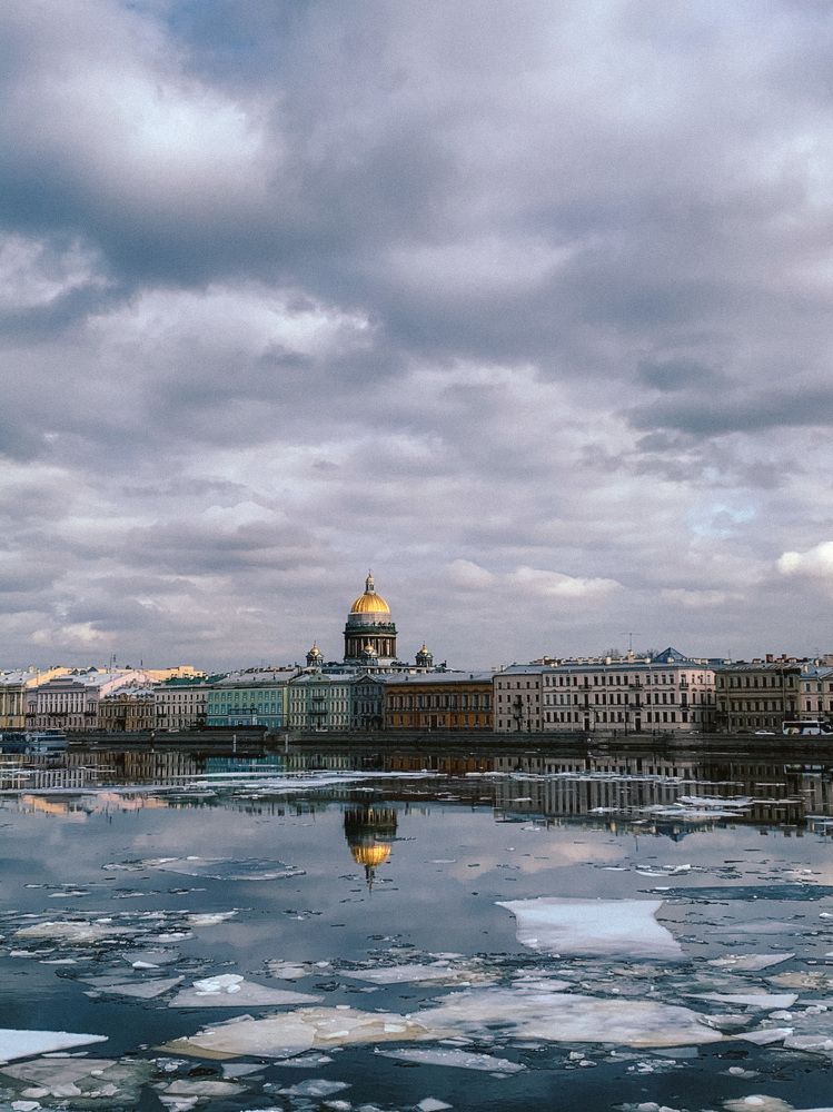 Фотография автора Александра Алиева