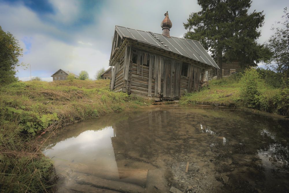 Часовня у воды...
