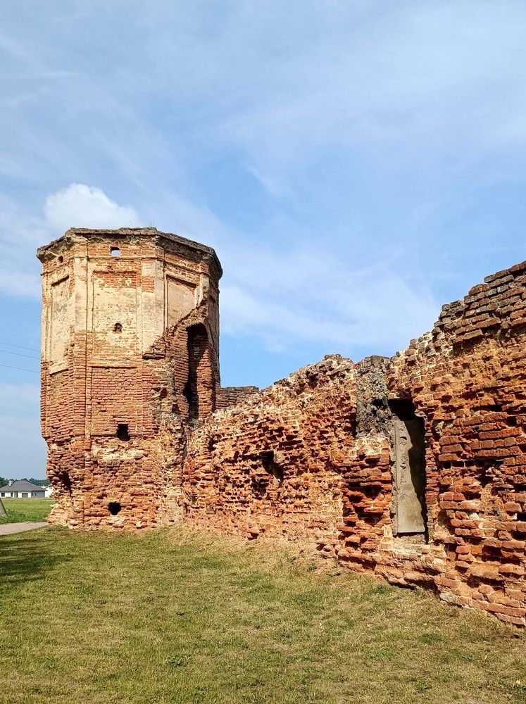Руины картезианского монастыря в городе Береза (Беларусь)