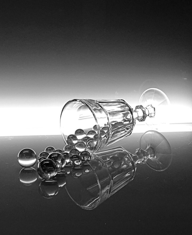 Чёрно белый натюрморт.