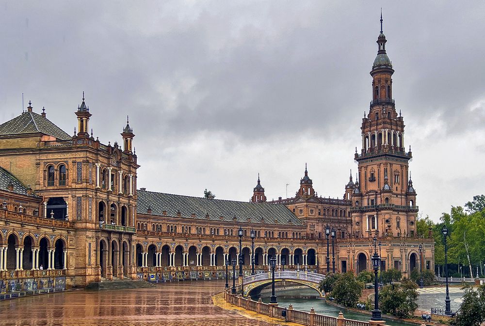 Дворец на площади Испании