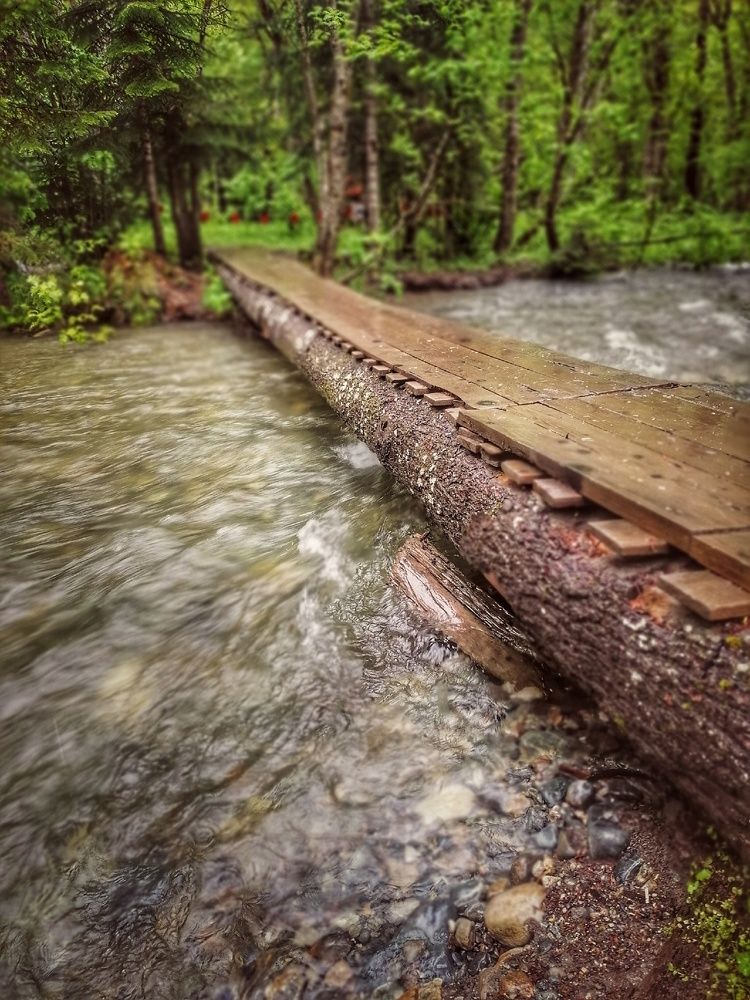 К водопаду на реке Белой