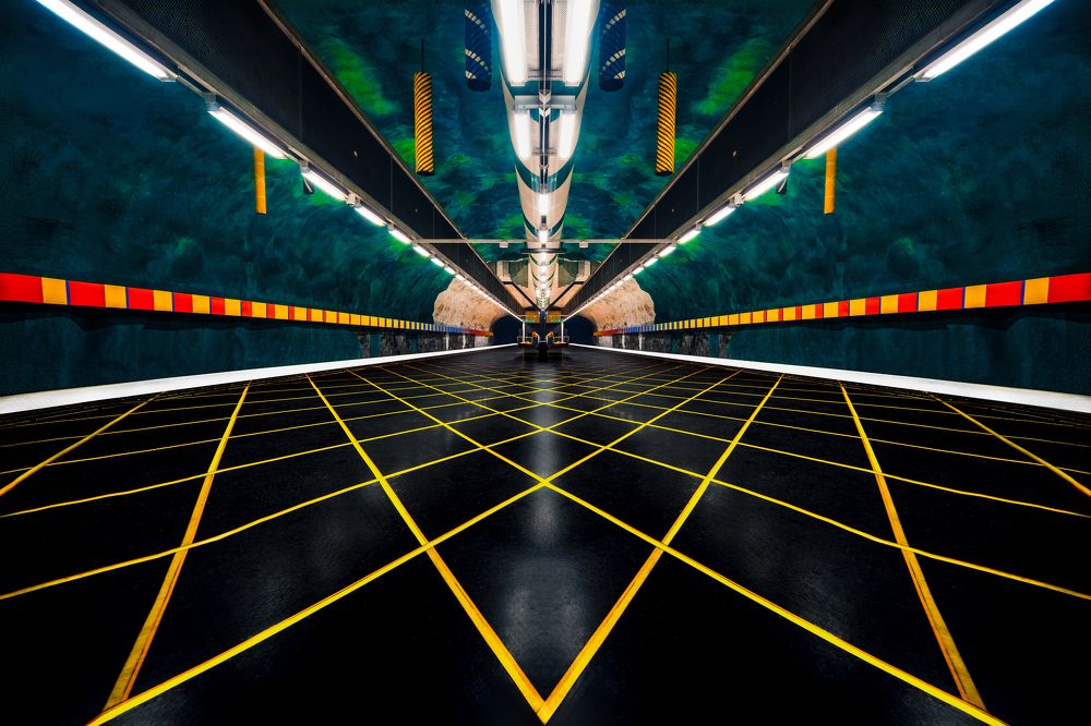 Huvudsta Station – The Grid of Motion