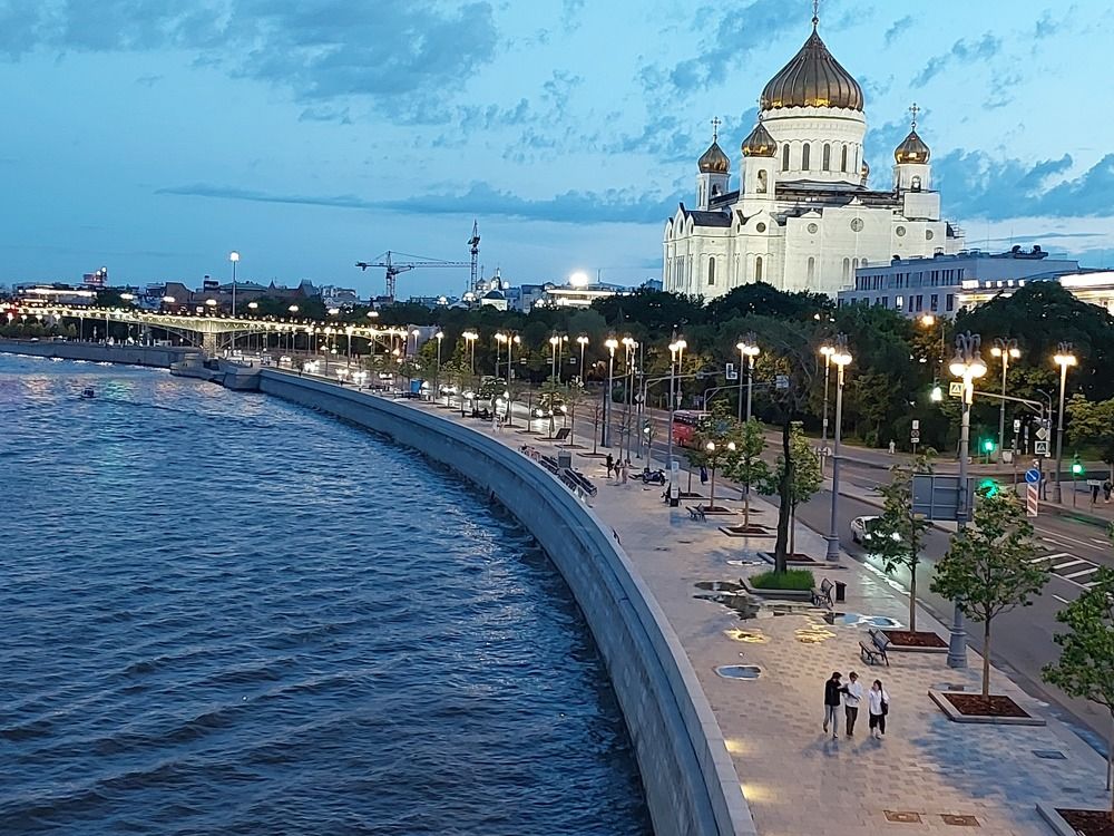 Вечерняя Москва