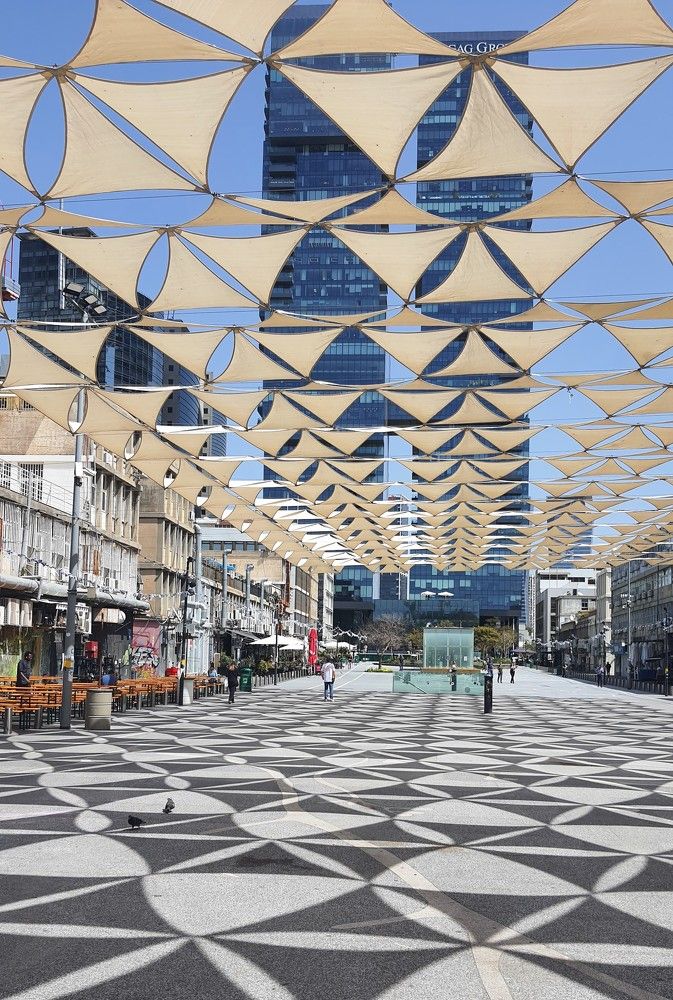 Тени бывают разными. Тель Авив