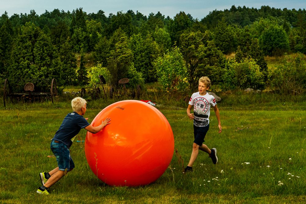 Оранжевый шар