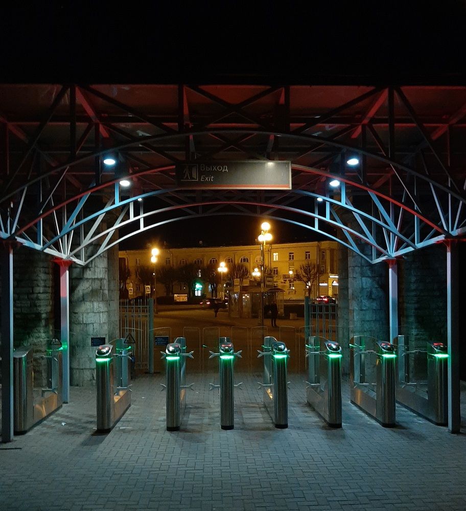 Осторожно, двери закрываются!