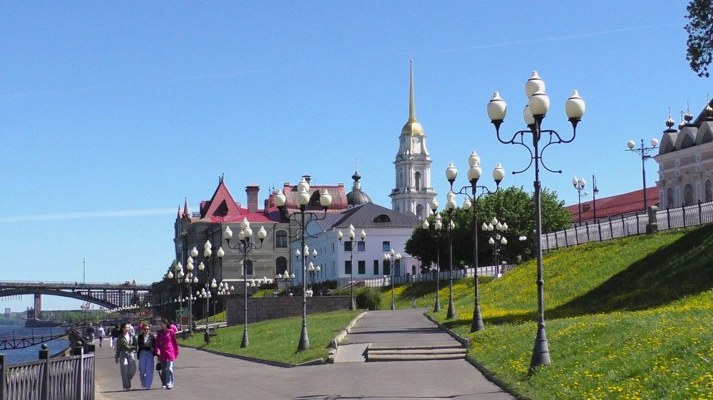 Набережная города Рыбинск (Ярославская область)