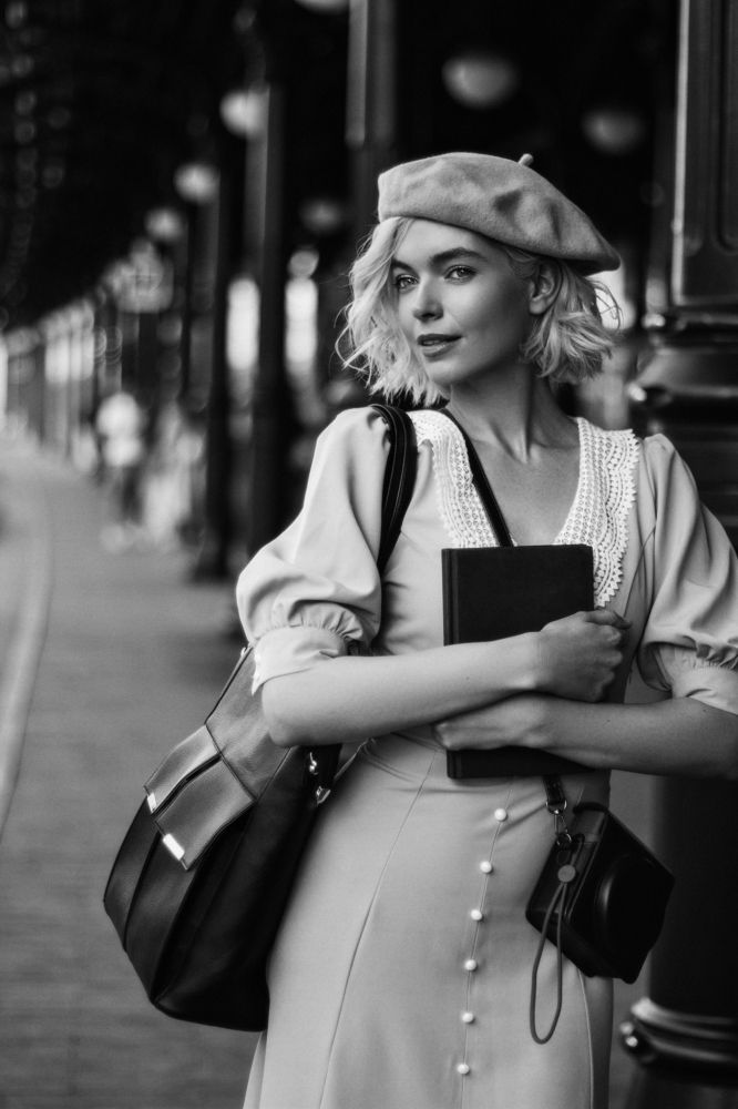 Девушка на вокзале