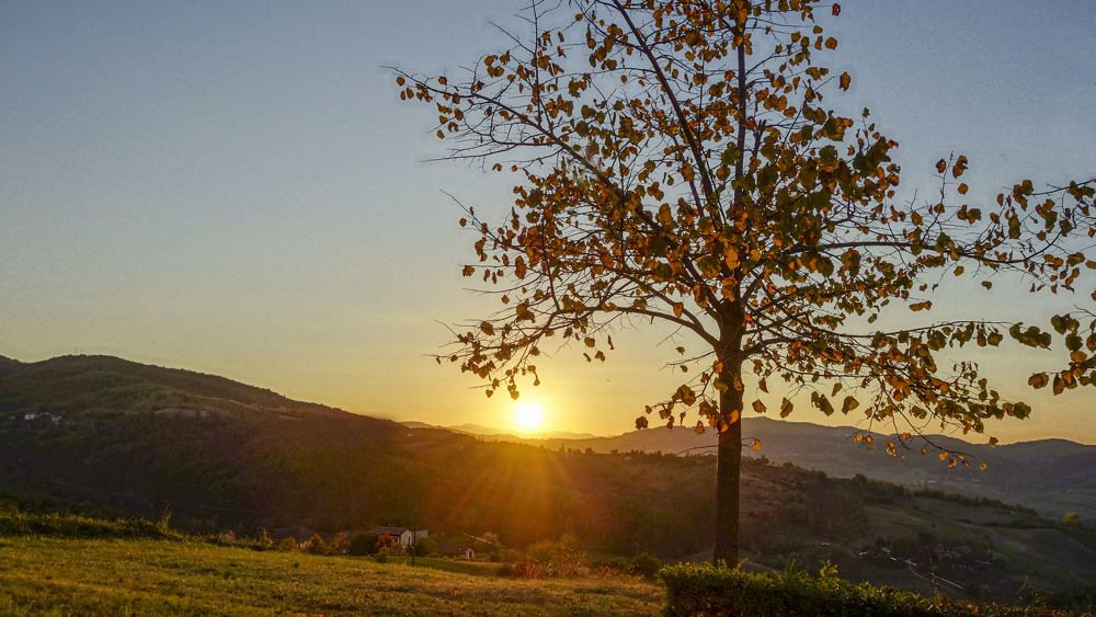 Tramonto sui monti Appennini
