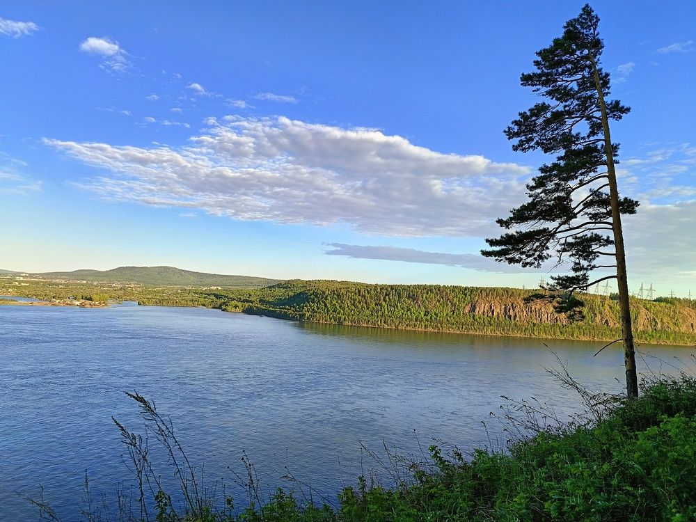 Photograph by Bin Mr.