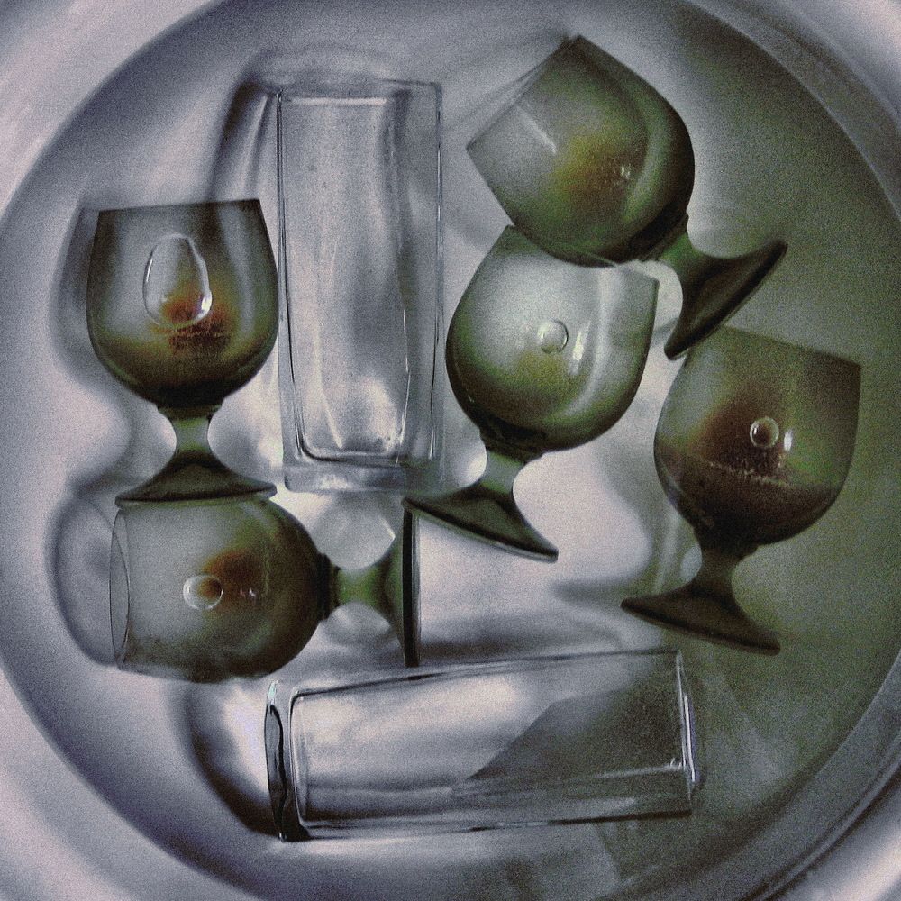 Стекло, вода и свет