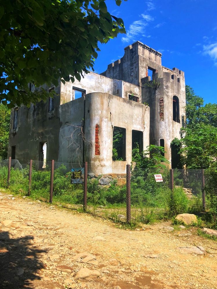 Дом-крепость графа Янковского