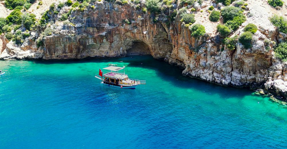 Photograph by Tunc Yagdi