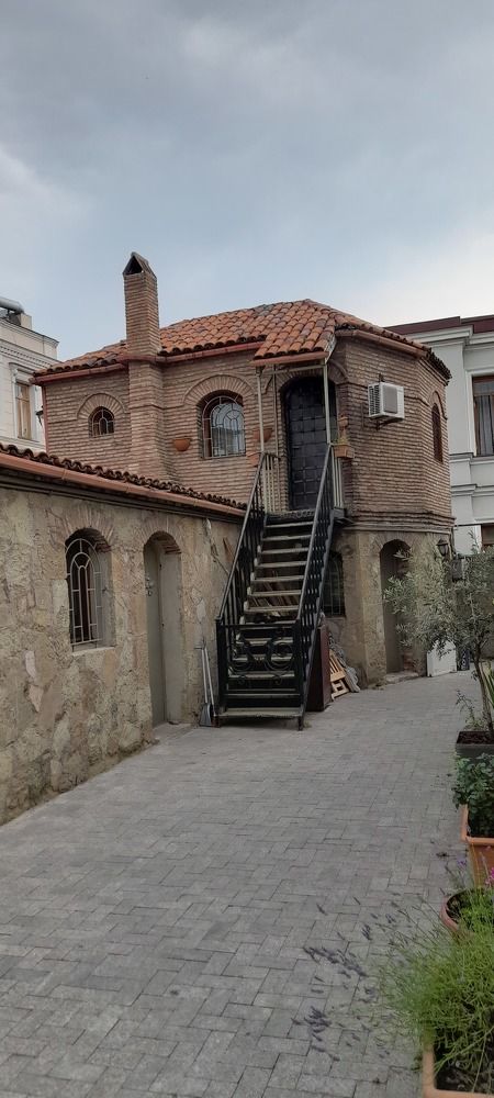 Фотография автора Revaz Topuria