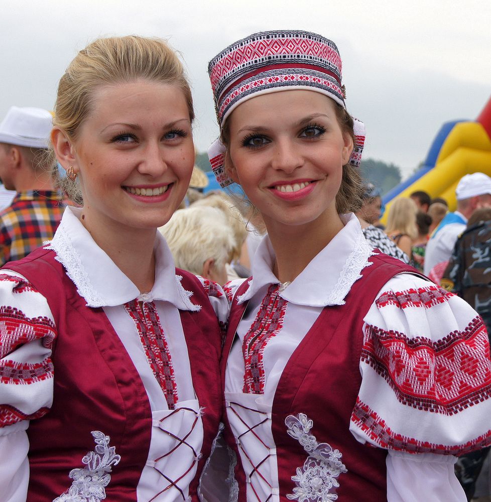 На празднике