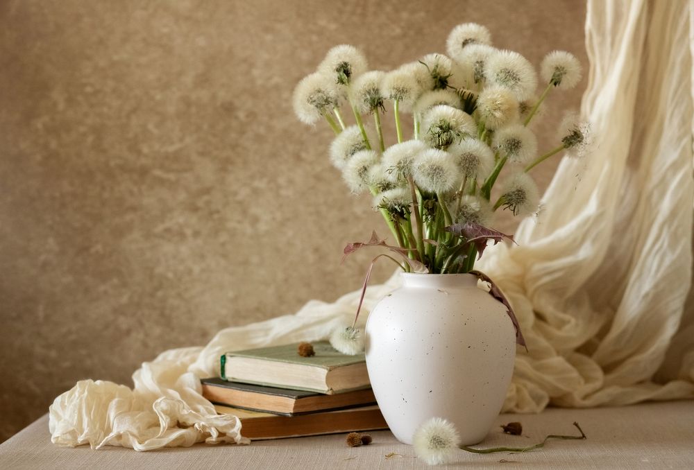 Натюрморт с одуванчиками