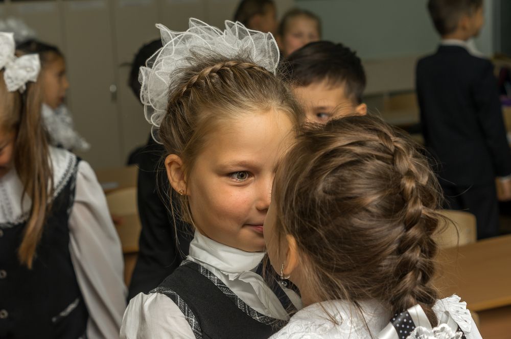 Подружки. ( Girlfriends. )