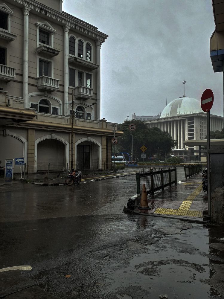 Photograph by Pujo Cahyono