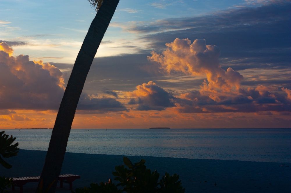 Закат на Мальдивских островах